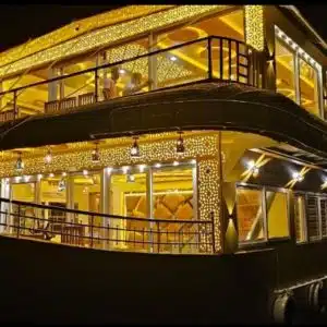 7 bedroom houseboat